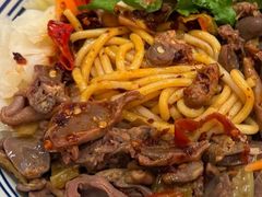 -鑫花溪牛肉米粉(东环大润发店)