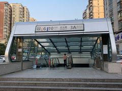 -红土地(地铁站)