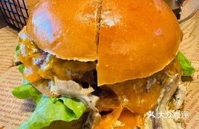 Mushroom Sauce Burger