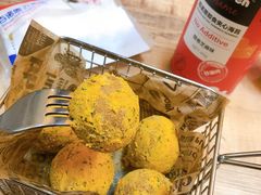 -BHC炸鸡(明洞总店)