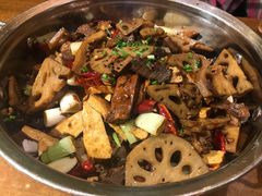 程氏卤味下锅-鑫小城故事·藕汤·家常菜(台北一路总店)