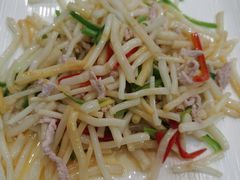 芦苇根青椒炒肉丝-艳阳度假酒店·餐厅