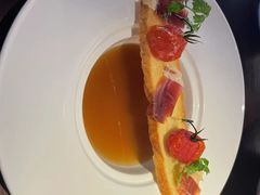 -卡普里披萨·牛扒·下午茶