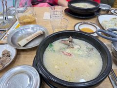 牛膝骨汤-神仙雪浓汤(弘大店)