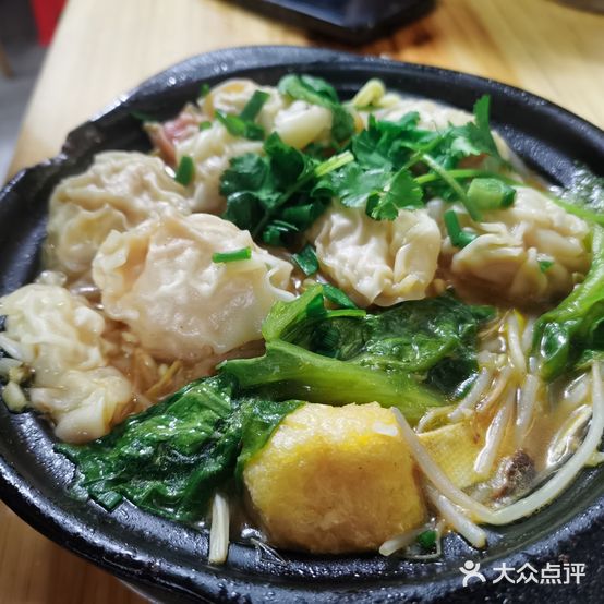 重庆8元砂锅(佳华楼店)