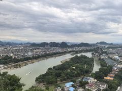-叠彩山景区