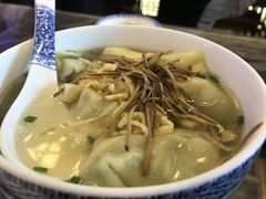 -笑来喜馄饨小笼工坊店(湖滨街店)