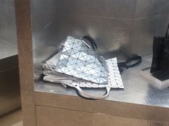 -三宅一生 (阪急梅田本店)