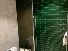 -秋果酒店(北京中日友好医院和平里地铁站店)