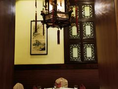 -梅龙镇酒家(南京西路总店)
