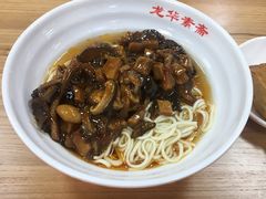 -上海市龙华烈士陵园