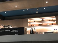 -瑞幸咖啡(巴黎春天陕西路店)