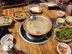 -阿婆情腊排骨火锅(金虹路店)