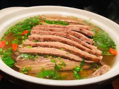 清汤文火炖牛腩-楼兰新疆主题餐厅(苏州中心店)