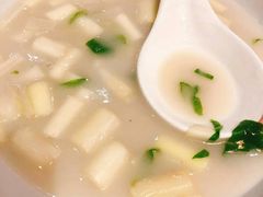-泉畔人家·老济南经典鲁菜(大明湖店)