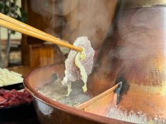 -果松木炭酸菜铜火锅·外婆参鸡汤