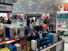 -关西国际机场直营免税店