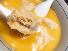 金汤黄鱼馄饨-蟹黄鱼·深夜面馆(巨鹿路店)