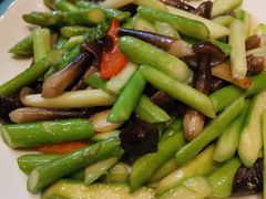 鸡枞菌炒芦笋-胡家大厨(西三庄店)
