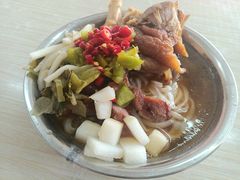 -翠香猪脚粉(游泳馆店)