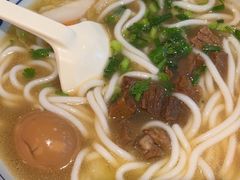 -鑫花溪牛肉米粉(东环大润发店)