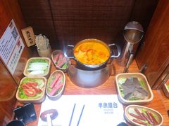 -独食火锅·半米屋台(直营总店)
