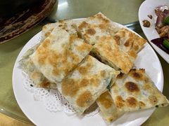 葱油咸薄饼-大石鼓山庄·珠海第一烧猪