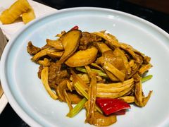 杂菌炒牛肉-桂大叔·砂锅粥·家传闽粤菜(县西巷店)