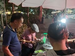 -詹爷爷乌节路街头冰淇淋