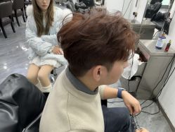 -藤野造型烫染·漂发