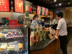 -星巴克(西藏路店)