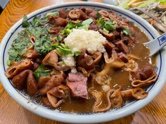 卤煮火烧-门框胡同百年卤煮(新街口店)