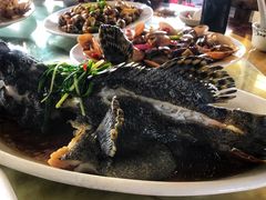 -四川小胡子海鲜(丁村万人海鲜广场店)