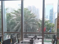-大中华希尔顿酒店-念自助餐·嗨啤·小龙虾