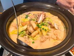 -五谷丰登农家院·地道胶东菜·海鲜烧烤(威海店)