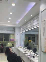 -镁连社·美联社