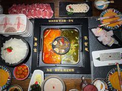-老牌坊云南鱼豆花火锅(哈西万达店)
