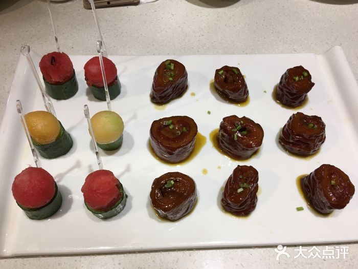 闫府私房菜·百年鲁菜(恒隆店)九转大肠图片