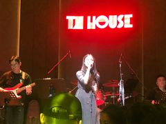 -TZ House音乐现场(来福士中心店)
