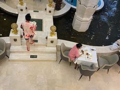 -碧中海汤泉汗蒸酒店