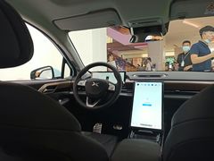 -小鹏汽车(北京龙湖长楹天街销售中心)