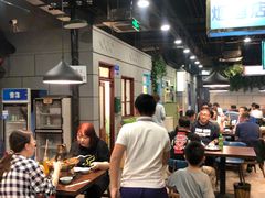 大堂-超越炭火牛蛙火锅鸡(河东店)