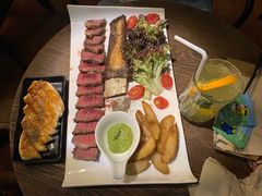 羽衣甘蓝酱牛肋骨扒-The Cheebat 锌吧·Bistro(体育西店)