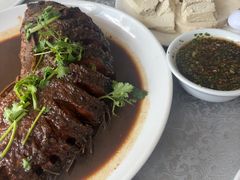 -明月食府(二区干二路店)