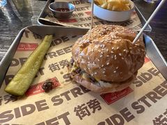 绝代佳人招牌汉堡-Side Street街旁(交道口店)