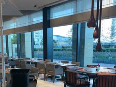 -松咖啡自助餐厅·松北香格里拉