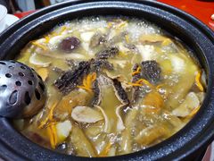 -菌之家·专业纯野生菌火锅·特色炒菌