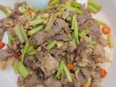 小炒雪花牛肉-五谷芳乳鸽王(海景店)