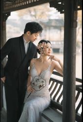 -雪中彩影婚纱摄影·微光艺术中心