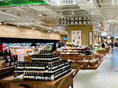 面包甜点陈列柜-七鲜超市(瑞虹天地太阳宫店)